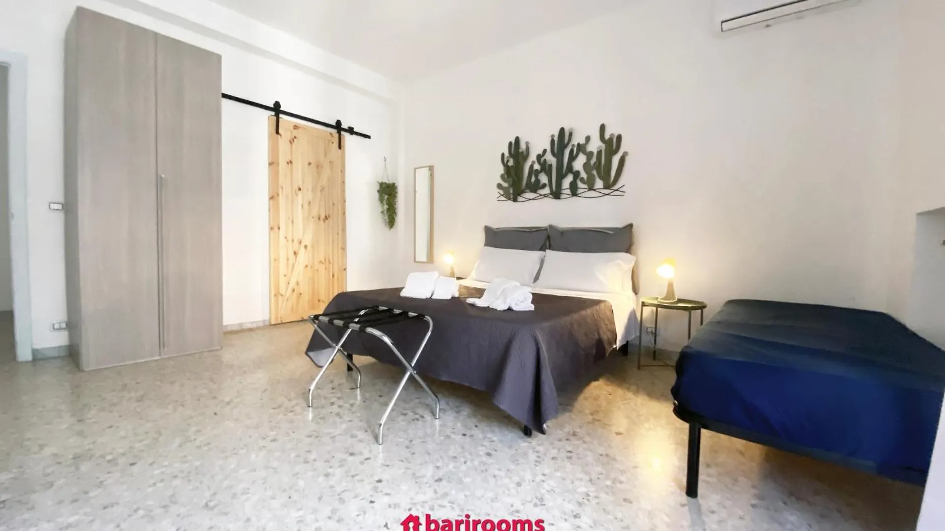 Bari Rooms Central Station